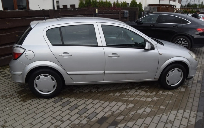 Opel Astra cena 7000 przebieg: 314000, rok produkcji 2005 z Piastów małe 79